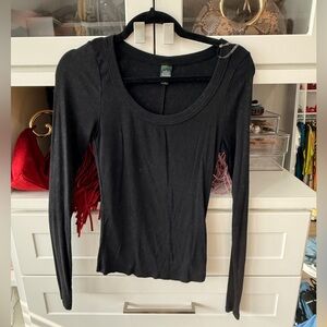 wild fable Black Long-Sleeve Scoop Neck Top